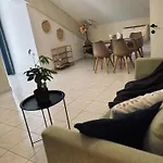 Apartamento Sofitaki *